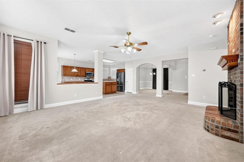 905 Hampstead Drive, Mesquite TX 75181 - Photo 3
