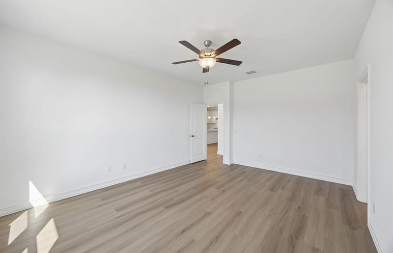437 Avian Way, Godley TX 76044 - Photo 9