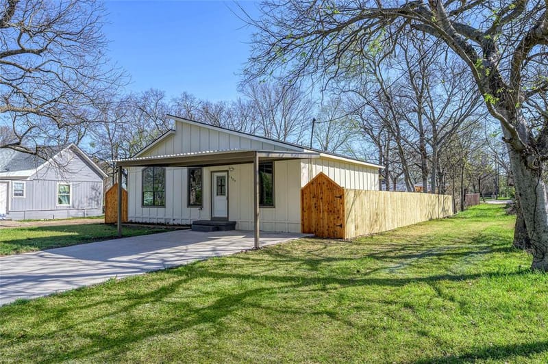 1905 S Walnut Street, Sherman TX 75090 - Photo 2