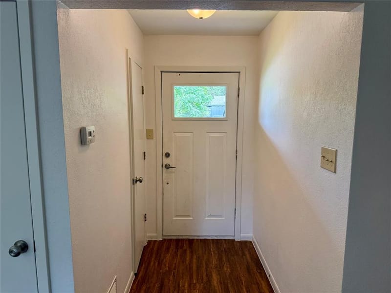 1407 N East St, Belton TX 76513 - Photo 2