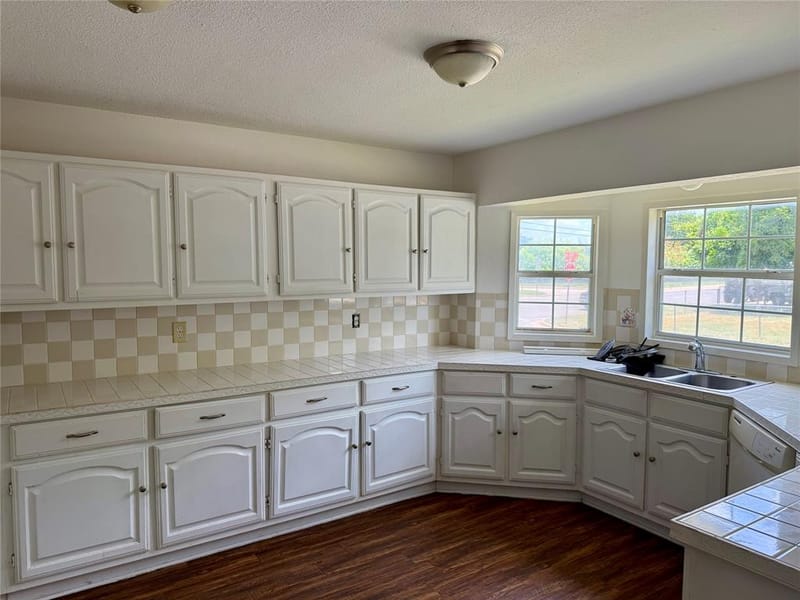 1407 N East St, Belton TX 76513 - Photo 3