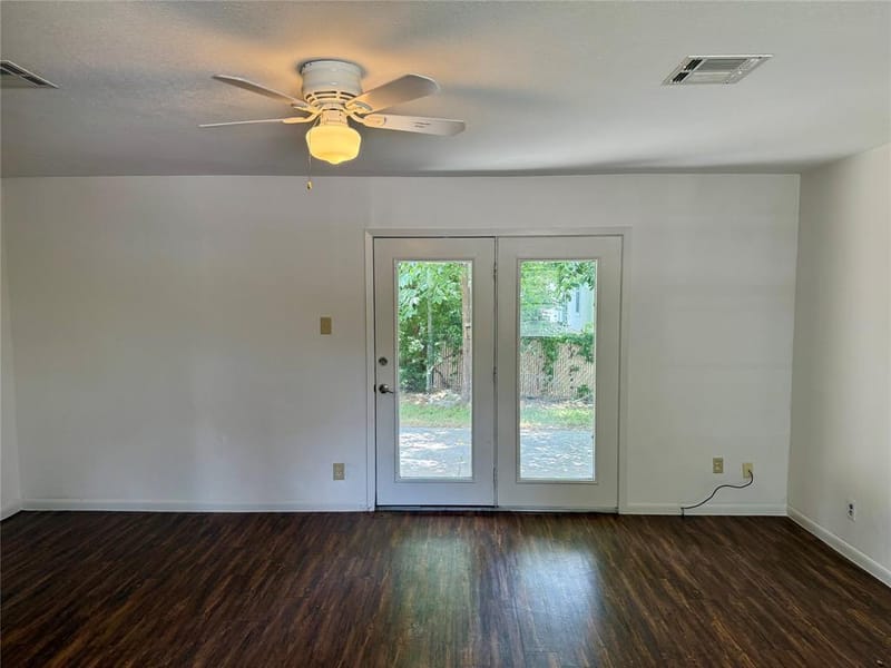 1407 N East St, Belton TX 76513 - Photo 8
