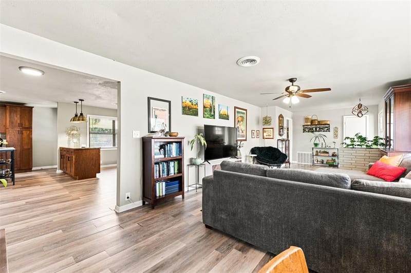 627 Bellaire Drive, Woodway TX 76712 - Photo 8