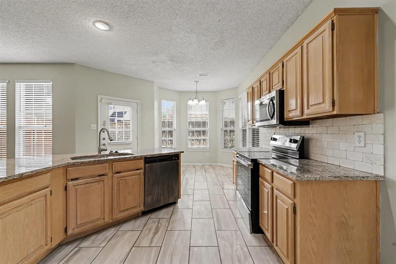 6705 Ashglen Place, Plano TX 75023 - Photo 10