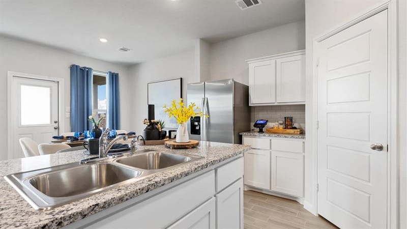 4320 MILL STREAM Lane, Fort Worth TX 76036 - Photo 6