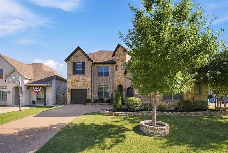 634 Emerson Drive, Rockwall TX 75087 - Photo 2