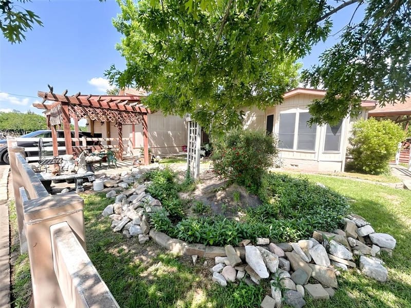 129 Saint Michaels Drive, Trinidad TX 75163 - Photo 19