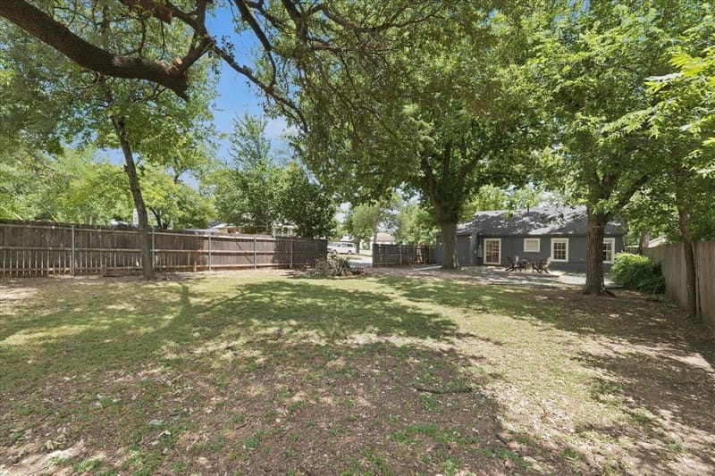 2601 Columbus Avenue, Waco TX 76710 - Photo 29