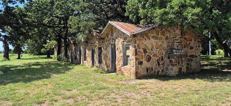 166 Seldon Loop, Bowie TX 76230 - Photo 3