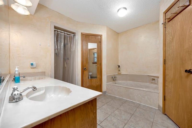 408 Chimney Hill Circle, Mansfield TX 76063 - Photo 17