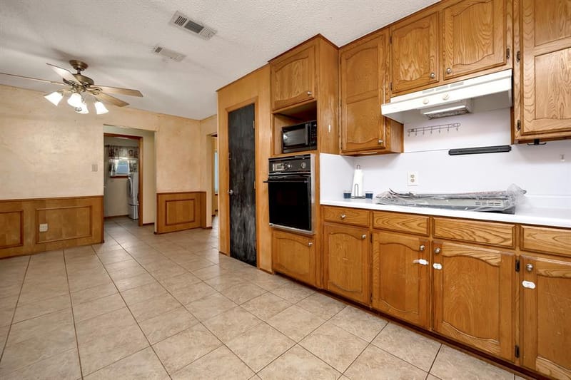 408 Chimney Hill Circle, Mansfield TX 76063 - Photo 7