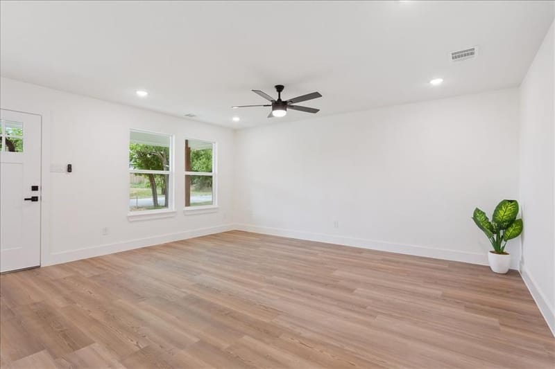 212 W Madison Street, Hillsboro TX 76645 - Photo 6