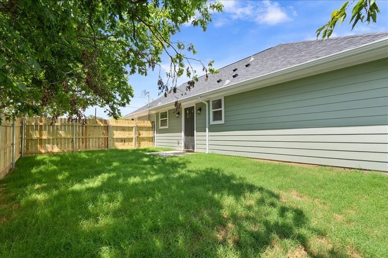 212 W Madison Street, Hillsboro TX 76645 - Photo 24