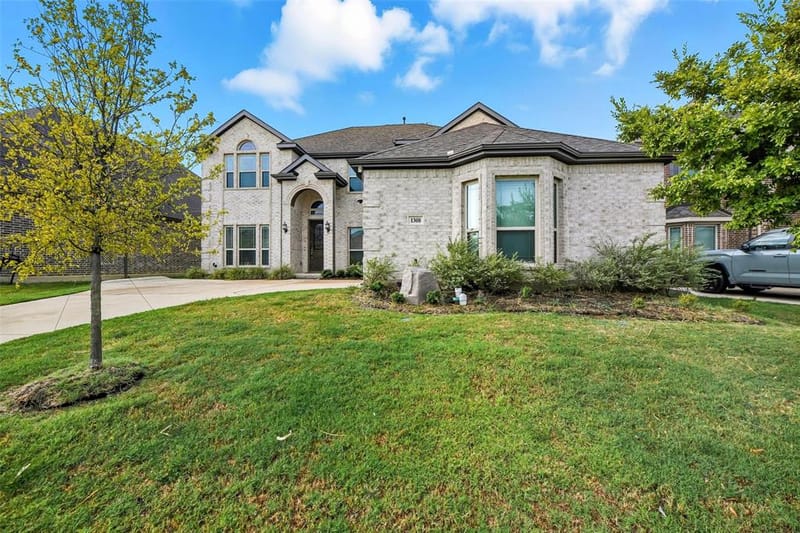 1308 Thunder Dove Drive, Mansfield TX 76063 - Photo 2