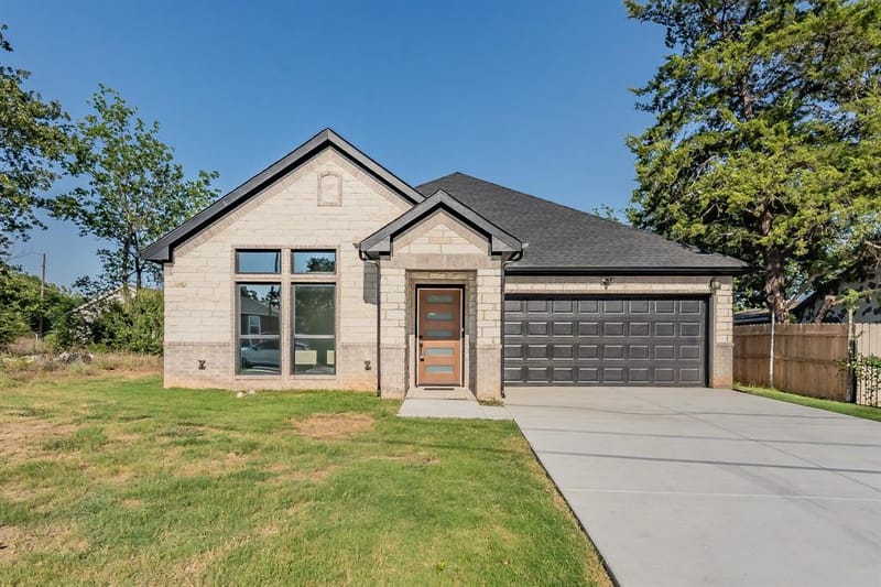 1507 Langston Street, Fort Worth TX 76105 - Photo 2