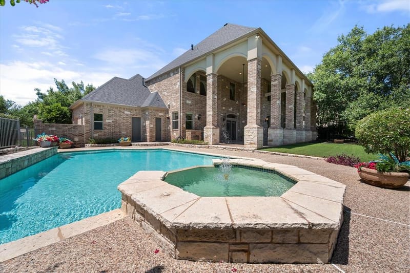 1019 Walnut Falls Circle, Mansfield TX 76063 - Photo 6