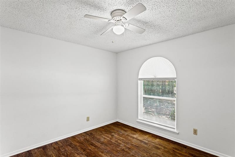 529 Georgetown Drive, Everman TX 76140 - Photo 23
