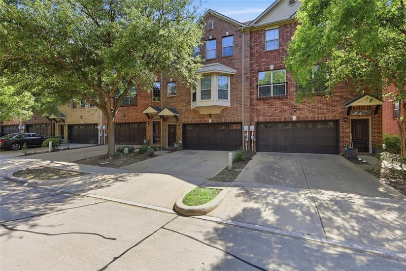 1431 Chase Lane, Irving TX 75063 - Photo 2