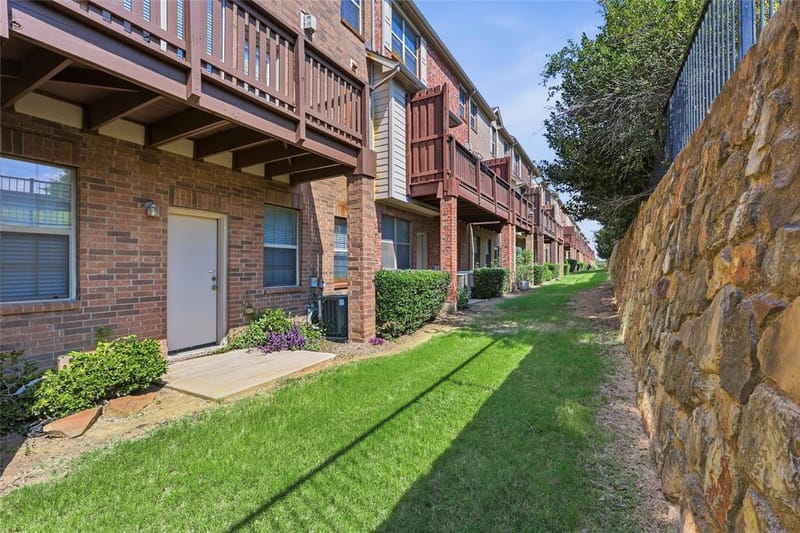 1431 Chase Lane, Irving TX 75063 - Photo 33