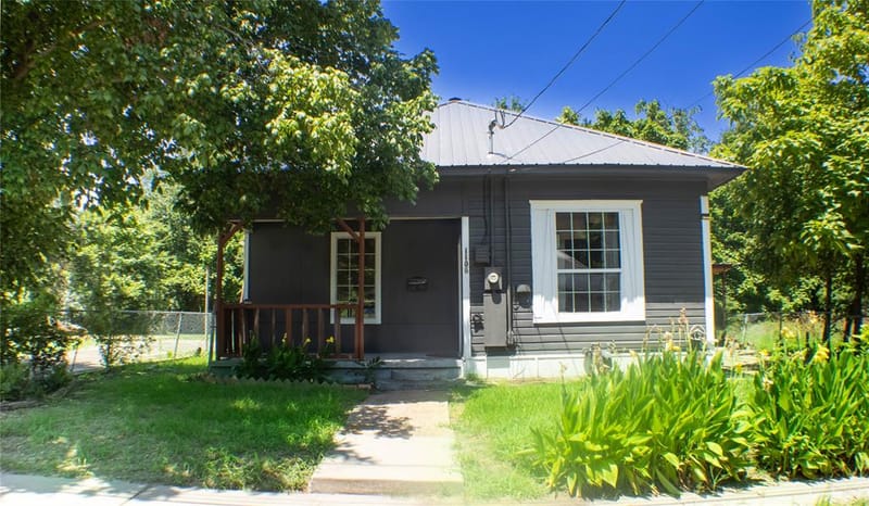 1106 6th Street SE, Paris TX 75460 - Photo 2