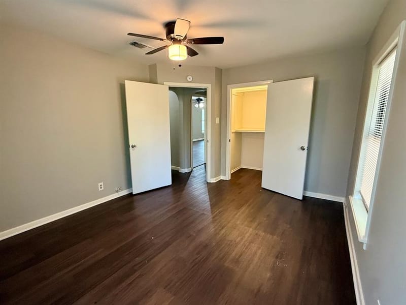 215 W Tennie Street, Gainesville TX 76240 - Photo 13