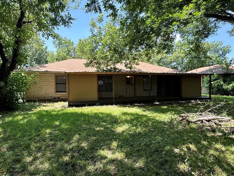 215 W Tennie Street, Gainesville TX 76240 - Photo 19