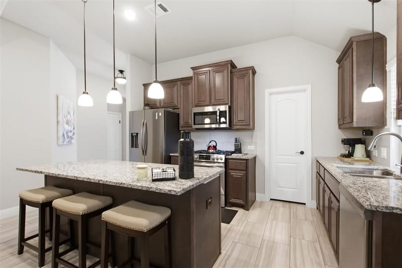 540 Ramon Street, Burleson TX 76028 - Photo 10