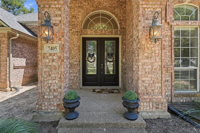 7405 Fox Fire Court, Granbury TX 76049 - Photo 7