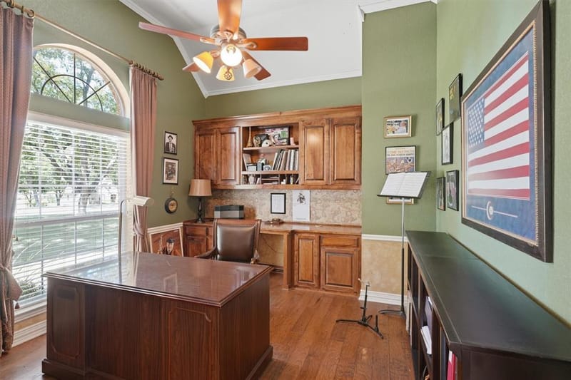 7405 Fox Fire Court, Granbury TX 76049 - Photo 19