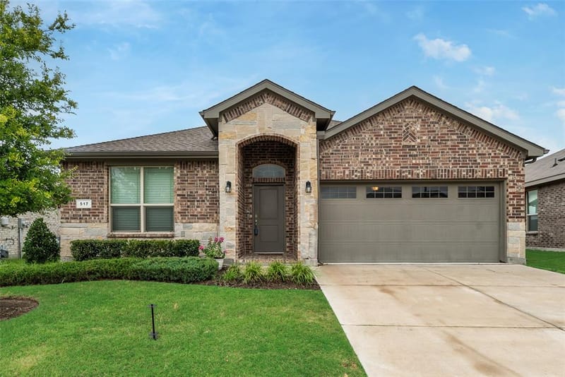 517 Frenchpark Drive, Fort Worth TX 76052
