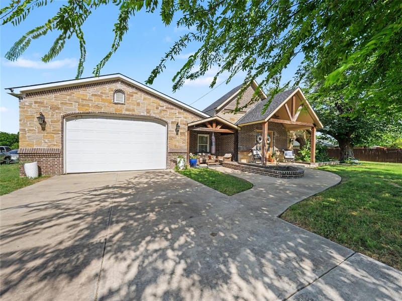 6701 Nauert Road, Forest Hill TX 76140 - Photo 2
