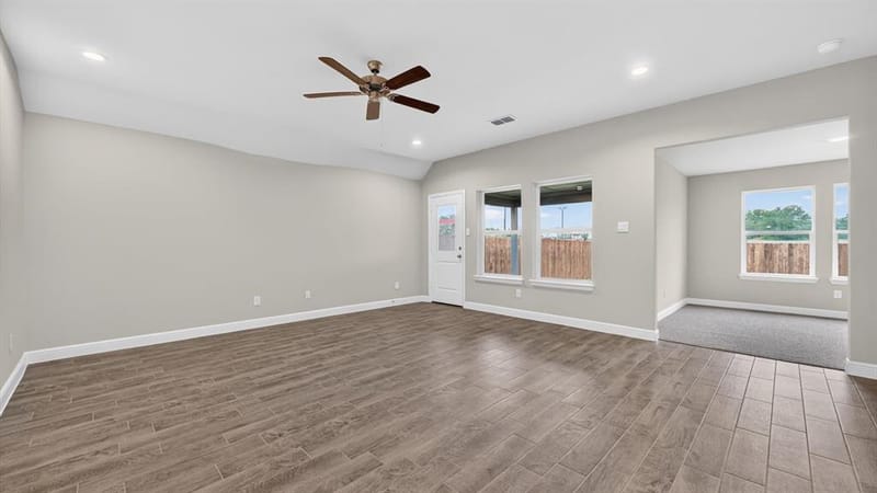 207 SANDSTONE Circle, Granbury TX 76048 - Photo 6
