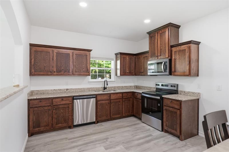 1201 E 8th St, Mount Pleasant TX 75455 - Photo 7