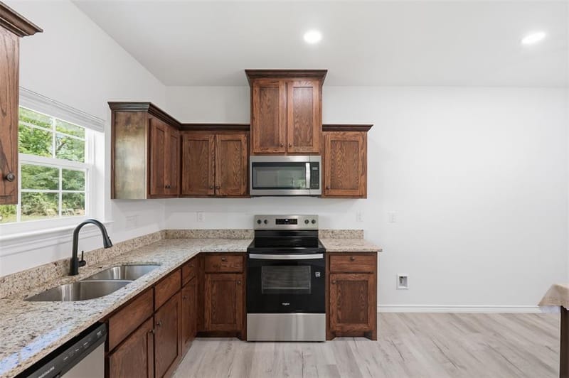 1201 E 8th St, Mount Pleasant TX 75455 - Photo 9