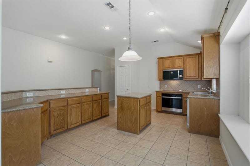 5613 Sundance Drive, The Colony TX 75056 - Photo 13