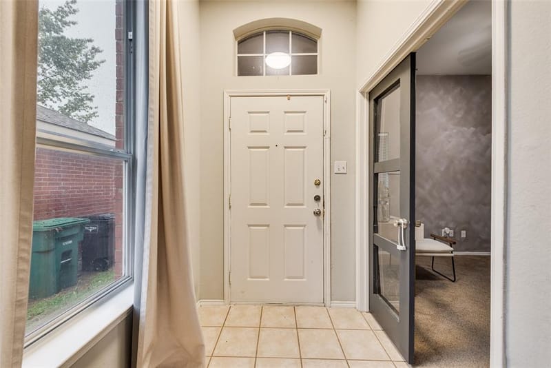 8169 Royal Terrace Lane, Fort Worth TX 76120 - Photo 2