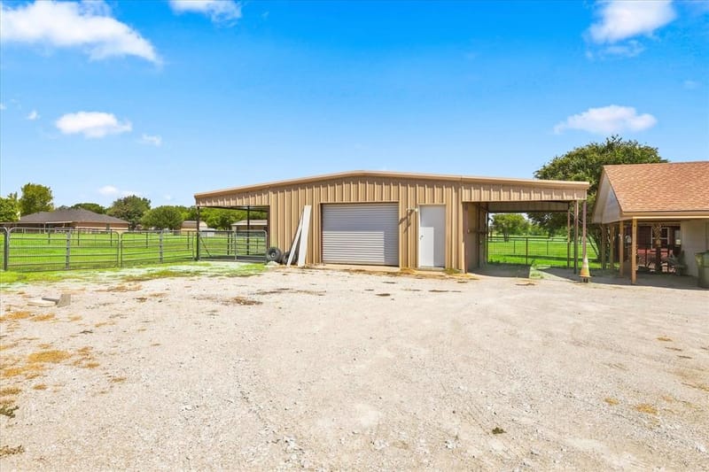 11555 Plainview Road, Krum TX 76249 - Photo 22