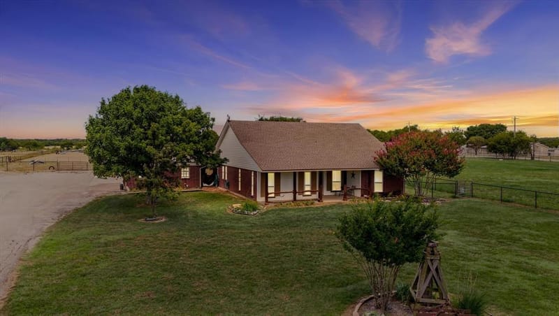 11555 Plainview Road, Krum TX 76249