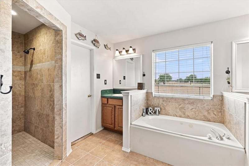 11555 Plainview Road, Krum TX 76249 - Photo 20