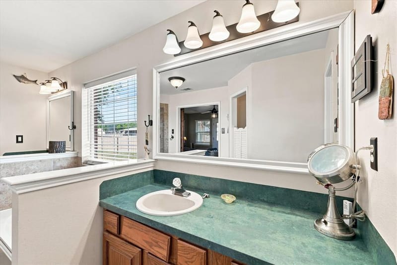 11555 Plainview Road, Krum TX 76249 - Photo 24