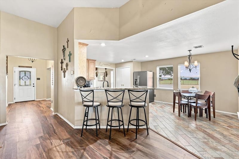 11555 Plainview Road, Krum TX 76249 - Photo 15
