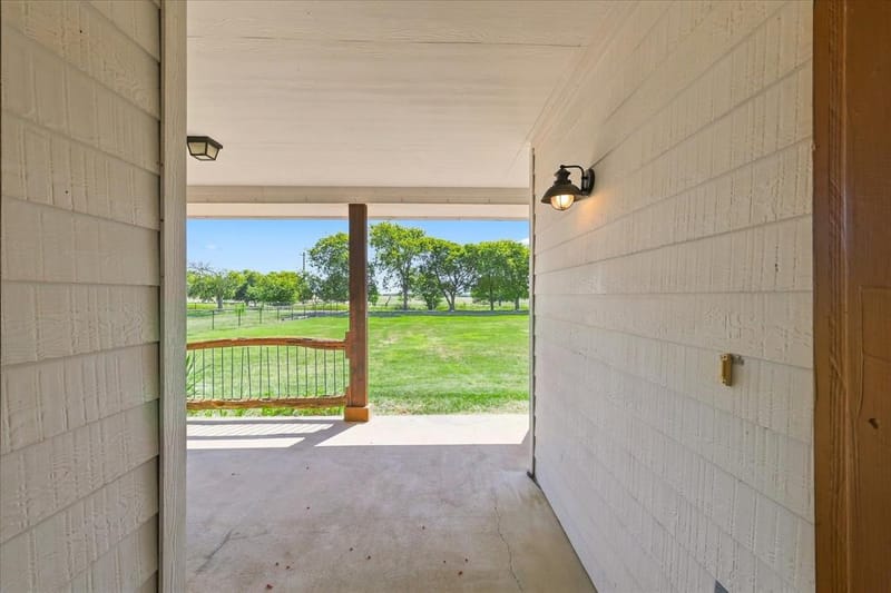 11555 Plainview Road, Krum TX 76249 - Photo 31