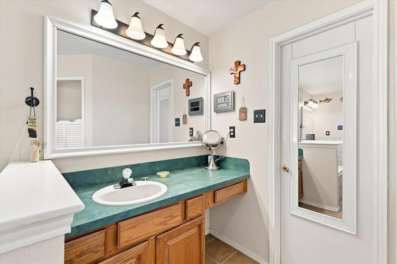 11555 Plainview Road, Krum TX 76249 - Photo 21