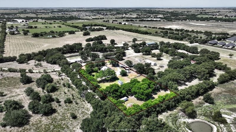 6008 County Road 907, Godley TX 76044 - Photo 38