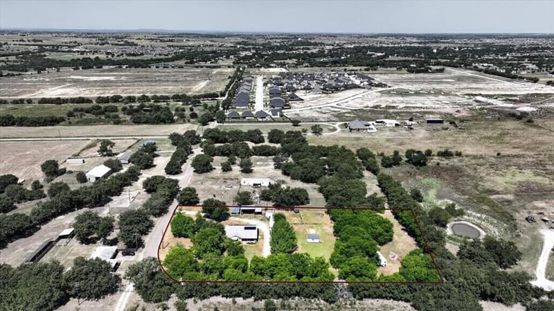 6008 County Road 907, Godley TX 76044 - Photo 37