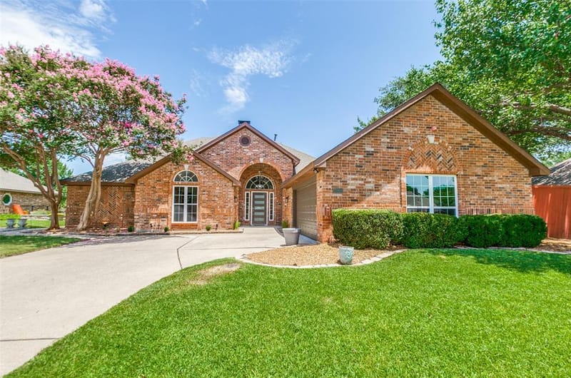 3001 Oak Springs Drive, Garland TX 75044 - Photo 2