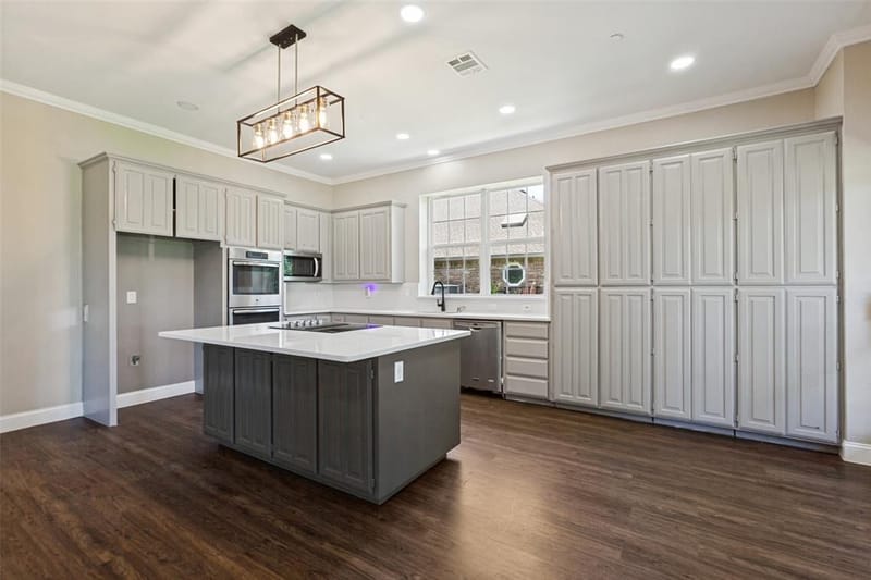 3001 Oak Springs Drive, Garland TX 75044 - Photo 11