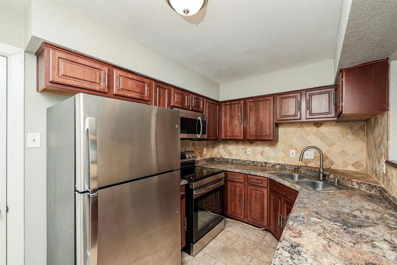 1107 Carrington Court, Irving TX 75060 - Photo 10