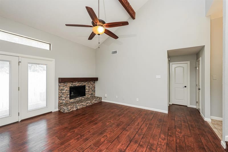 1107 Carrington Court, Irving TX 75060 - Photo 4