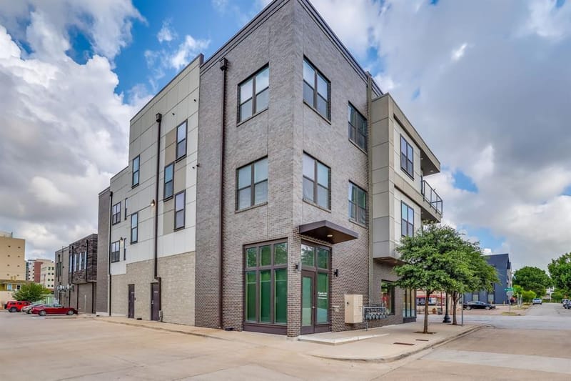 1455 W Magnolia Avenue # 203, Fort Worth TX 76104 - Photo 2